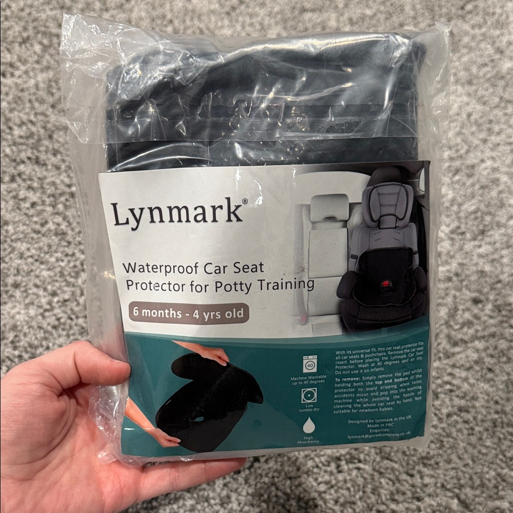 Lynmark Waterproof Car Seat Protector - Black